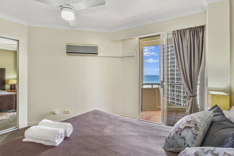 APR Private SUITES MOROC By The Beach - Grafton Accommodation 18