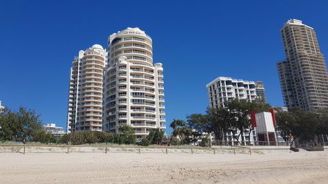 APR Private SUITES MOROC By The Beach - Grafton Accommodation 37