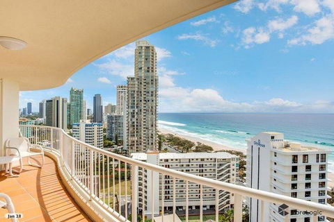 APR Private SUITES MOROC By The Beach - Grafton Accommodation 26