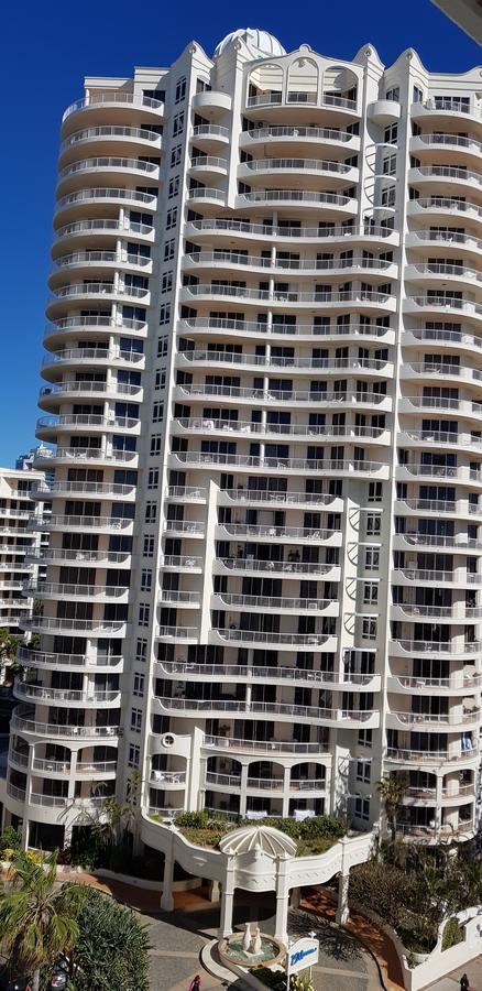 APR Private SUITES MOROC By The Beach - Grafton Accommodation 8