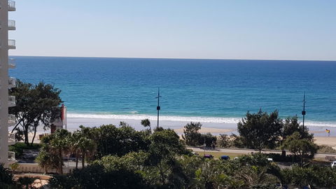 APR Private SUITES MOROC By The Beach - Grafton Accommodation 6