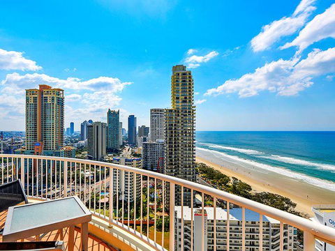 APR Private SUITES MOROC By The Beach - Grafton Accommodation 16