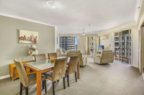 APR Private SUITES MOROC By The Beach - Grafton Accommodation 23