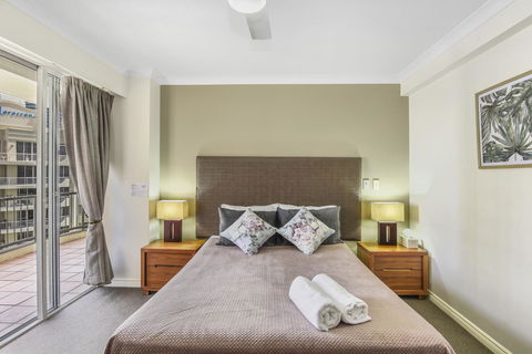 APR Private SUITES MOROC By The Beach - Grafton Accommodation 15