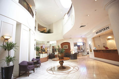 The Phoenician Resort - Grafton Accommodation 5