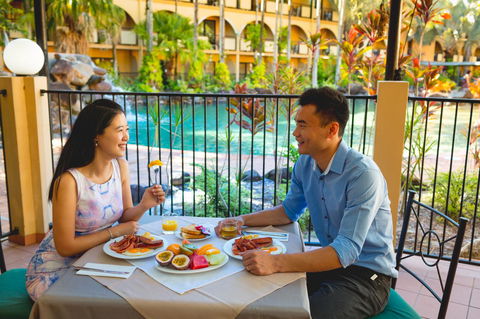 Palm Royale Cairns - Grafton Accommodation 14