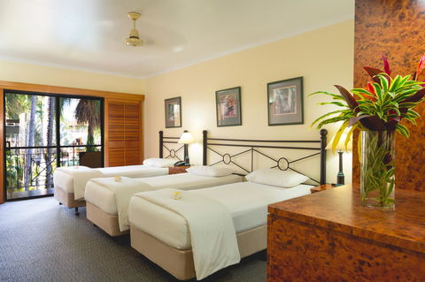 Palm Royale Cairns - Grafton Accommodation 24