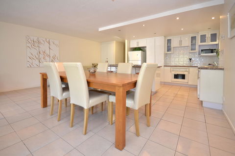 Raintrees Moffat Beach - Grafton Accommodation 5