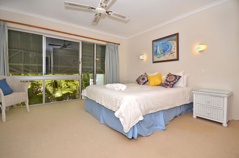 Raintrees Moffat Beach - Grafton Accommodation 4