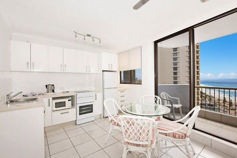 Surfers International Apartments - Grafton Accommodation 21