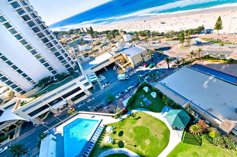 Surfers International Apartments - Grafton Accommodation 5