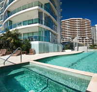 Reflection on the Sea - Grafton Accommodation