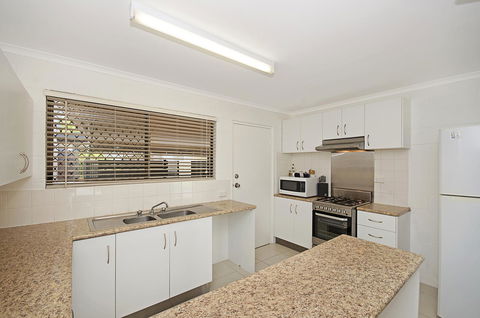 Townsville Holiday Apartments - Grafton Accommodation 13
