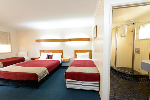 Smart Motels Bert Hinkler - Grafton Accommodation 3