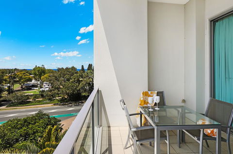 Element On Coolum Beach - Grafton Accommodation 24