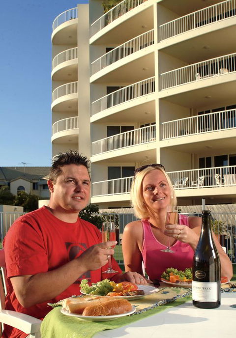 Fairways Golf & Beach Retreat Bribie Island - Grafton Accommodation 11
