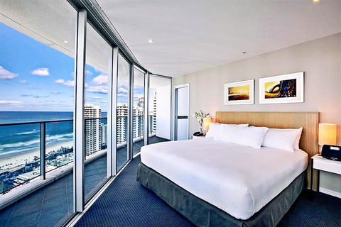 H Star Residences-- Paradise Stayz - Grafton Accommodation 11