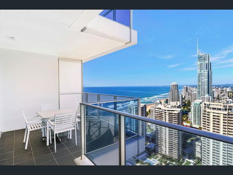 H Star Residences-- Paradise Stayz - Grafton Accommodation 18