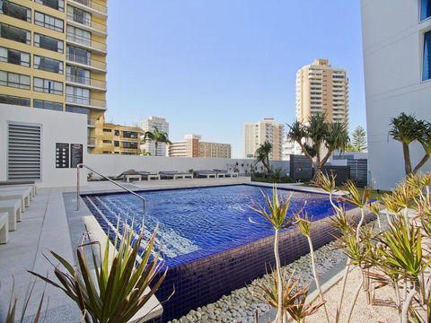 H Star Residences-- Paradise Stayz - Grafton Accommodation 6