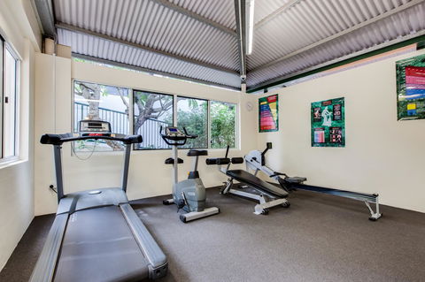 Central Cosmo Apartment Hotel - Grafton Accommodation 23