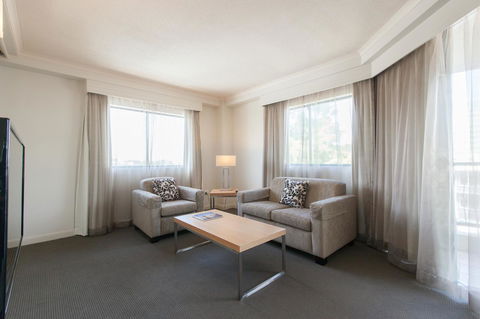 Central Cosmo Apartment Hotel - Grafton Accommodation 14