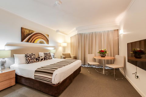 Central Cosmo Apartment Hotel - Grafton Accommodation 19