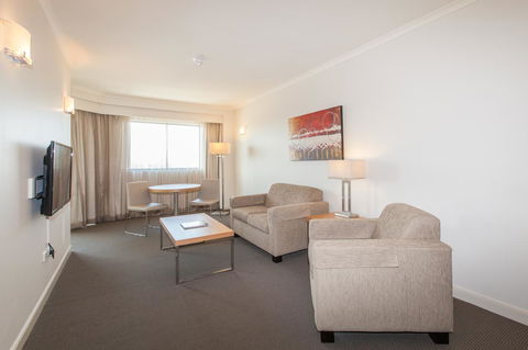Central Cosmo Apartment Hotel - Grafton Accommodation 16