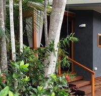 Forest Lodge Little Villa - Grafton Accommodation
