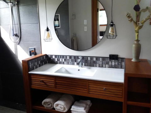 Forest Lodge: Little Villa - Grafton Accommodation 9