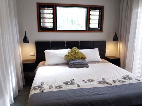 Forest Lodge: Little Villa - Grafton Accommodation 5