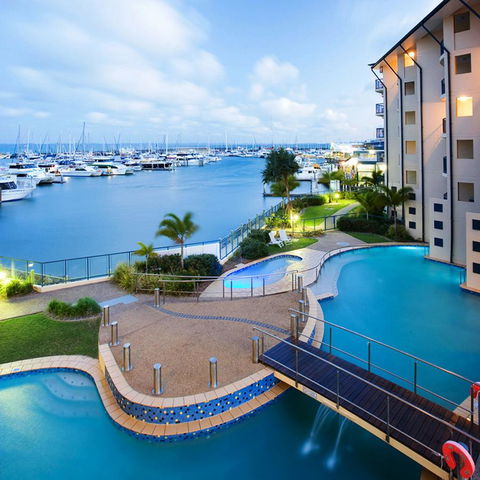 Mantra Hervey Bay - Grafton Accommodation 0
