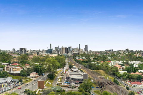 Essence Suites Taringa - Grafton Accommodation 18