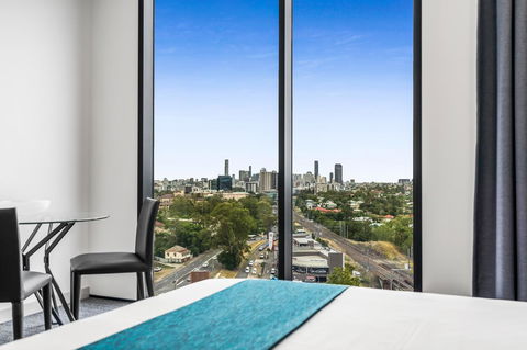 Essence Suites Taringa - Grafton Accommodation 0