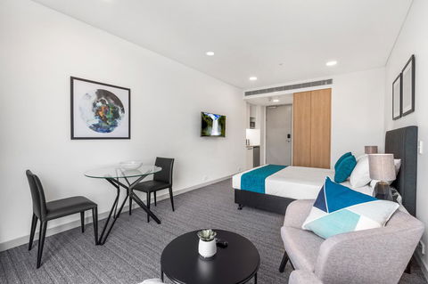 Essence Suites Taringa - Grafton Accommodation 24