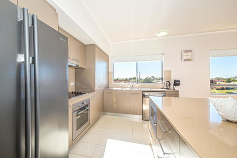 On The Bay Apartments - Grafton Accommodation 3