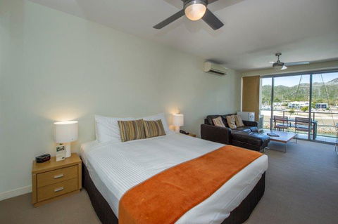 Absolute Waterfront Magnetic Island - Grafton Accommodation 24