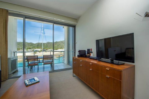 Absolute Waterfront Magnetic Island - Grafton Accommodation 26