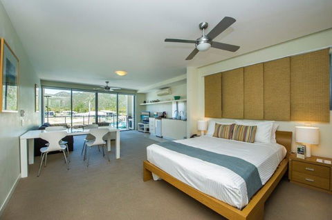 Absolute Waterfront Magnetic Island - Grafton Accommodation 15