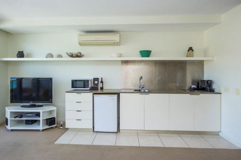 Absolute Waterfront Magnetic Island - Grafton Accommodation 16