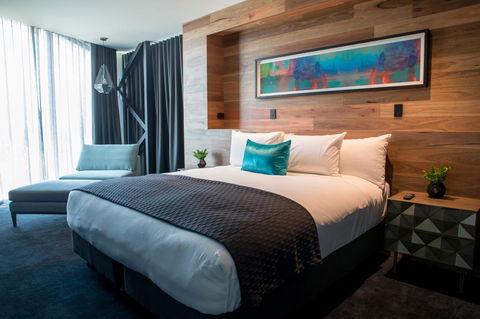 Eatons Hill Hotel - Grafton Accommodation 24