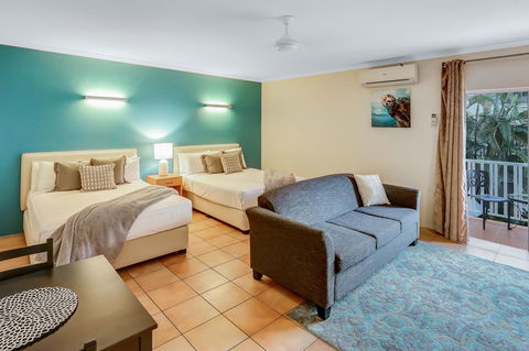 Coral Tree Inn - Grafton Accommodation 6