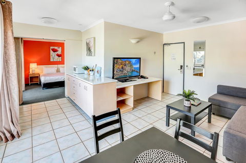Coral Tree Inn - Grafton Accommodation 25
