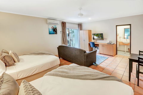 Coral Tree Inn - Grafton Accommodation 15