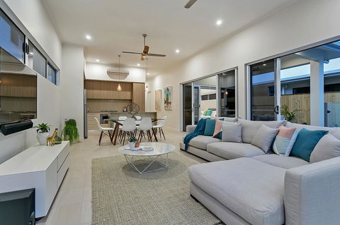 Oceans Edge Holiday Home - Grafton Accommodation 3