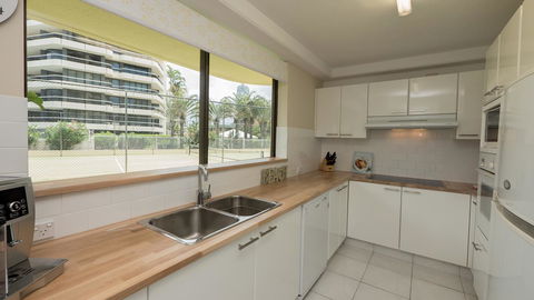 Norfolk Luxury Beachfront Apartments - Grafton Accommodation 21
