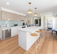 Waterfront Theme Park Getaway - Grafton Accommodation