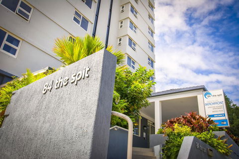 84 The Spit Holiday Apartments - Grafton Accommodation 2