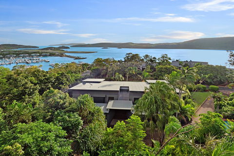 Oasis Apartments On Hamilton Island By HIHA - Grafton Accommodation 29