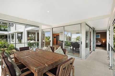 Oasis Apartments On Hamilton Island By HIHA - Grafton Accommodation 18