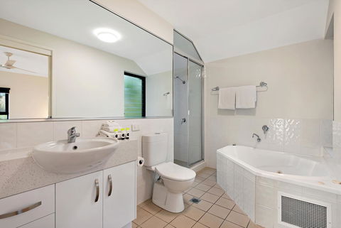 Oasis Apartments On Hamilton Island By HIHA - Grafton Accommodation 25